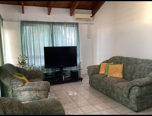 6 BEDROOM HOUSE FOR SALE IN RESERVOIR HILLS